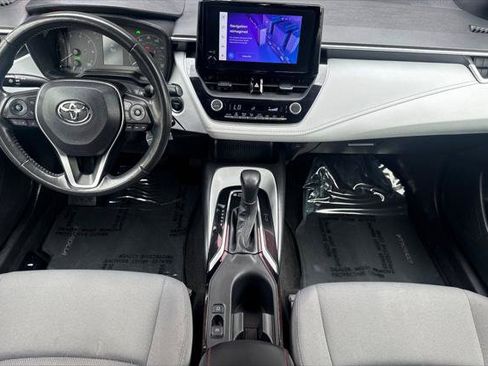 Certified 2023 Toyota Corolla SE w/ Carpet Mat Package (TMS) FWD image 3