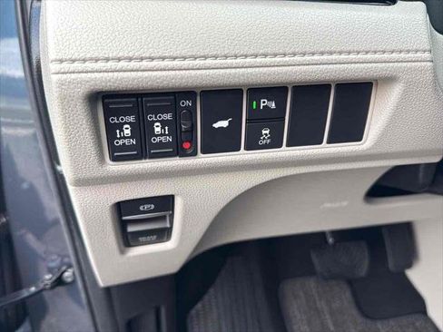 Used 2025 Honda Odyssey Elite image 13