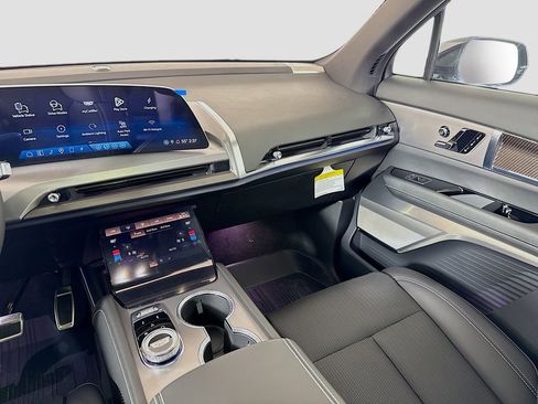 New 2026 Cadillac Vistiq Sport w/ LPO, Floor Liner Package image 24