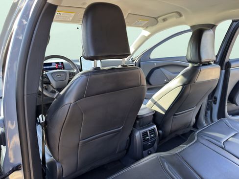 Used 2025 Ford Mustang Mach-E Premium image 29