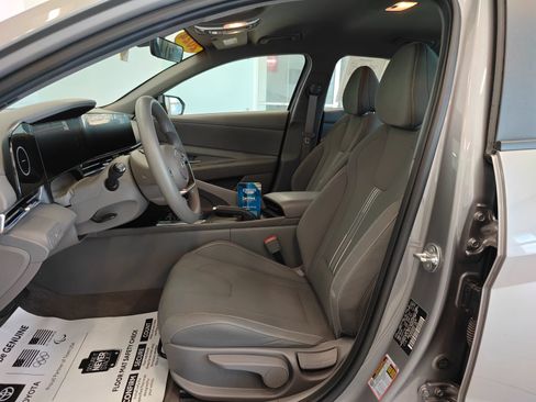 Used 2024 Hyundai Elantra SEL FWD image 10