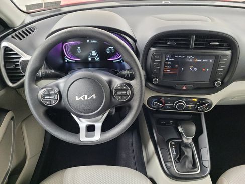 Used 2025 Kia Soul LX w/ LX Technology Package image 22