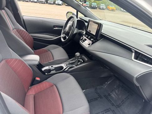 Certified 2025 Toyota Corolla SE image 17