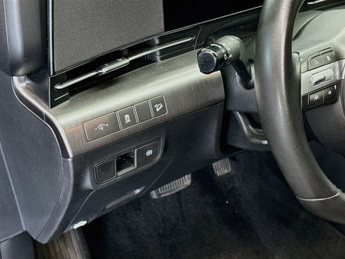 Used 2025 Hyundai Kona SEL FWD image 17