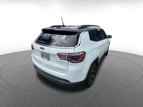 Used 2025 Jeep Compass Limited AWD/4WD image 7