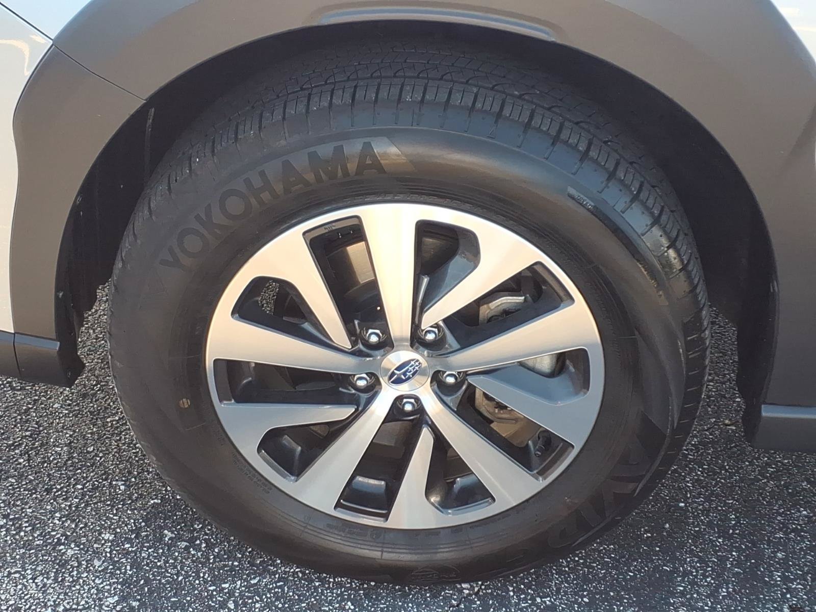 Used 2025 Subaru Outback Premium AWD/4WD image 30