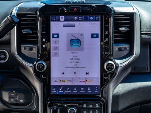 Used 2025 RAM 3500 Laramie w/ Night Edition image 24