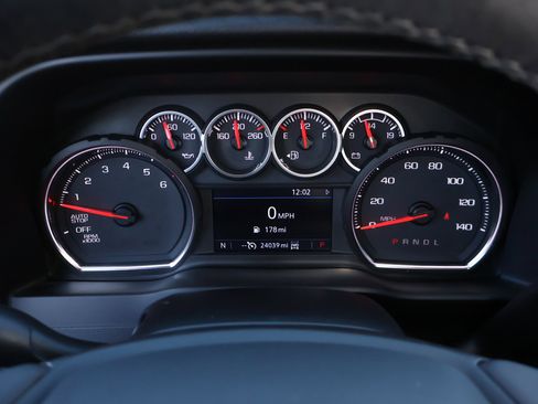 Used 2020 Chevrolet Silverado 1500 RST w/ Texas Edition image 18