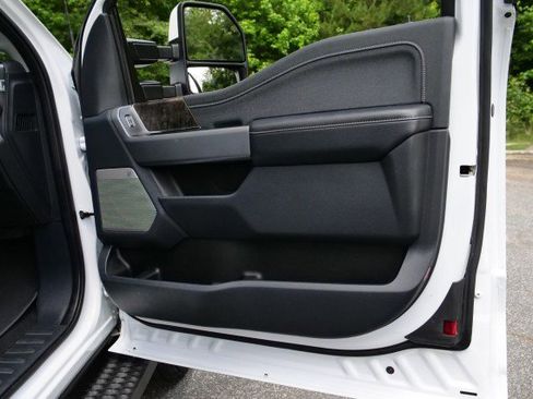 Used 2023 Ford F350 Lariat w/ Tow Technology Package AWD/4WD image 40