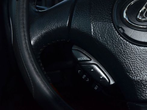 Used 2005 Lexus SC 430 Convertible w/ Preferred Accessory Pkg image 33