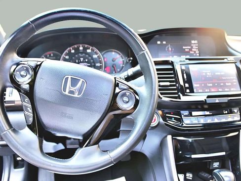 Used 2017 Honda Accord EX-L image 13