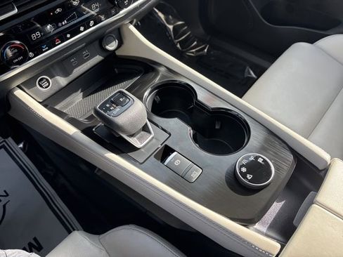 Used 2023 Nissan Rogue SL w/ SL Premium Package image 37