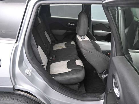 Used 2014 Jeep Cherokee Latitude AWD/4WD image 15