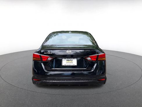 Used 2025 Nissan Altima 2.5 SV image 6