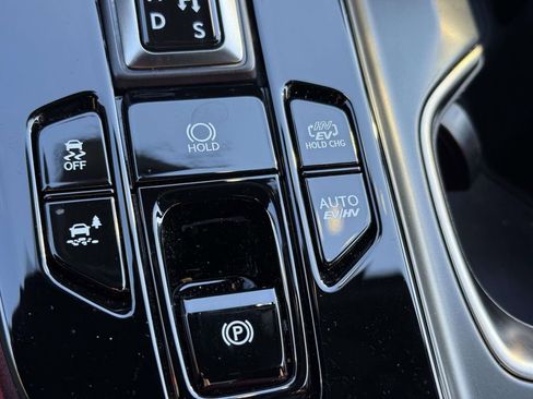 Used 2025 Lexus NX 450h+ F Sport image 26