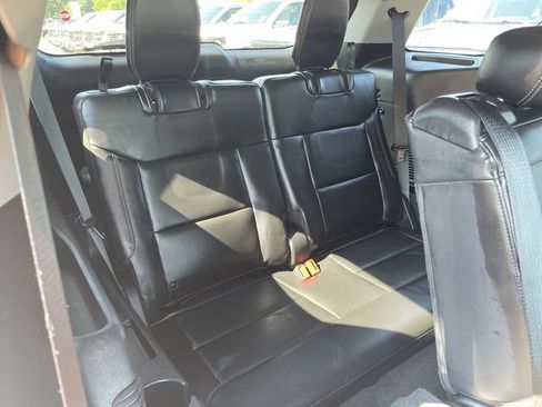 Used 2023 Ford Explorer XLT w/ Equipment Group 202A AWD/4WD image 23