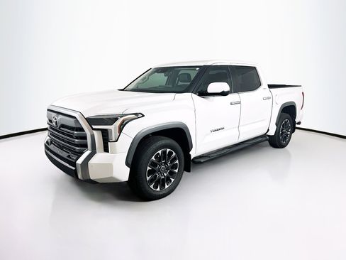 Used 2024 Toyota Tundra Limited w/ Power Package AWD/4WD image 3