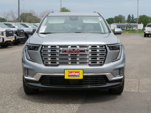 Used 2026 GMC Acadia Denali w/ Super Cruise Package FWD image 2