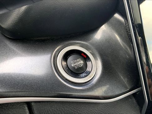 Used 2023 Jeep Grand Cherokee L Laredo image 36