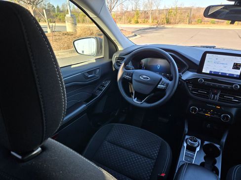 Used 2023 Ford Escape Active image 9