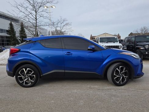 Used 2021 Toyota C-HR XLE image 6