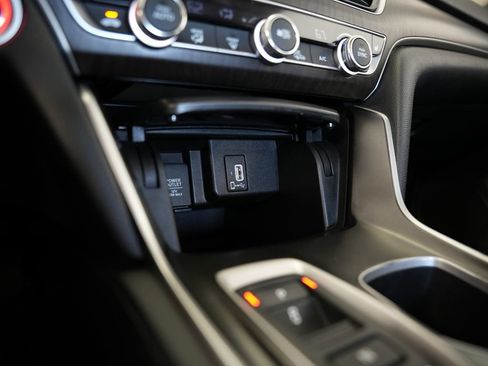 Used 2018 Honda Accord EX-L image 29