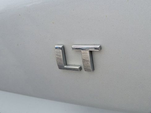 Used 2018 Chevrolet Equinox LT image 6