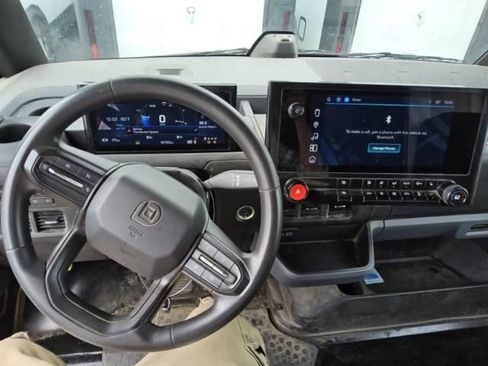 Used 2024 Chevrolet Brightdrop 600 w/ Battery Pack, Max Range AWD/4WD image 6