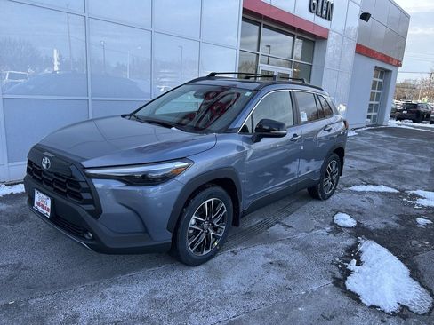 New 2026 Toyota Corolla Cross XLE image 2