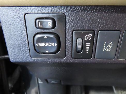 Used 2018 Toyota RAV4 XLE image 17