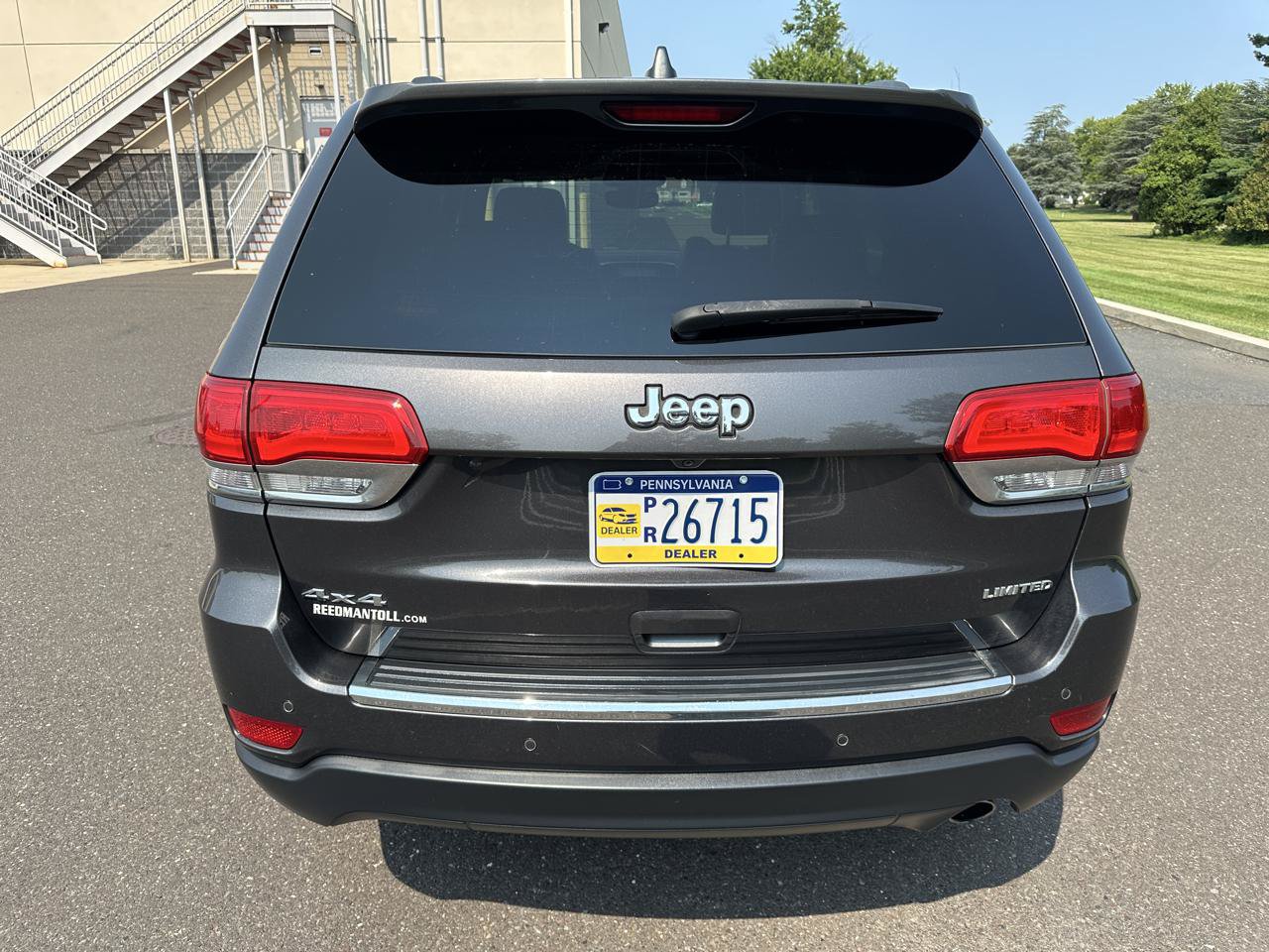 Used 2017 Jeep Grand Cherokee Limited AWD/4WD image 6