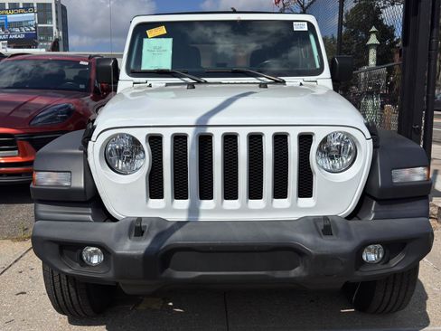 Used 2021 Jeep Wrangler Unlimited Sport S image 2
