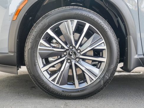 Certified 2026 INFINITI QX60 Luxe w/ Cargo Package FWD image 9