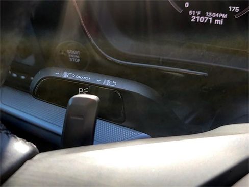 Used 2024 Porsche Cayenne image 19