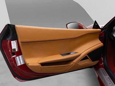 Used 2011 Ferrari 458 Italia Coupe RWD image 23