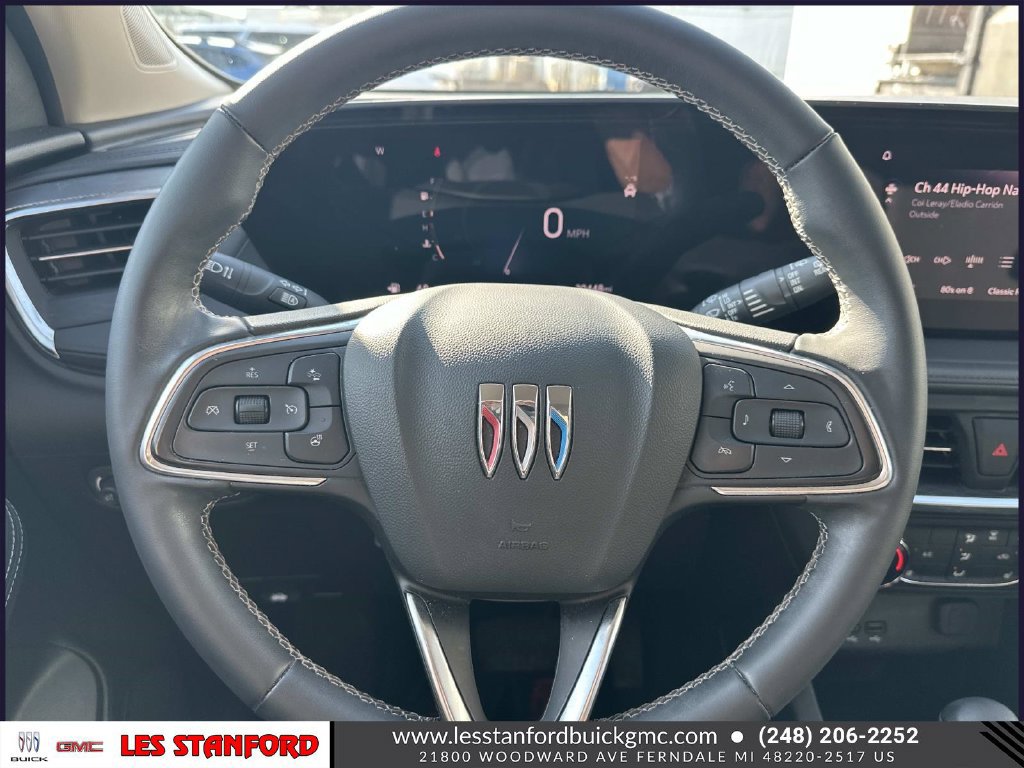 Certified 2024 Buick Encore GX Preferred w/ Comfort Package FWD image 21