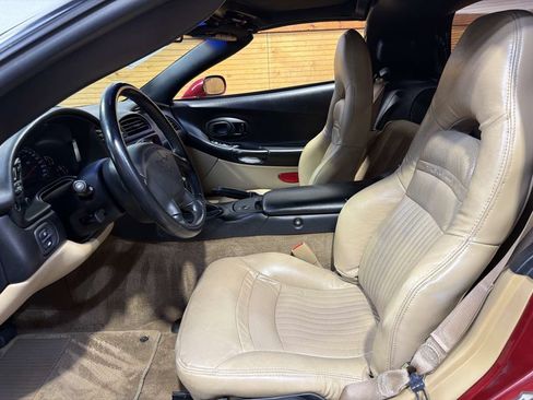Used 2004 Chevrolet Corvette Coupe w/ Roof Package RWD image 16