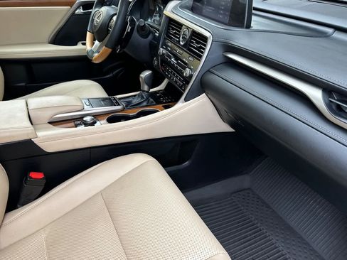 Used 2022 Lexus RX 350 AWD w/ Premium Package image 17