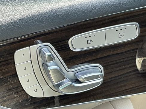 Used 2017 Mercedes-Benz C 300 4MATIC Cabriolet image 11