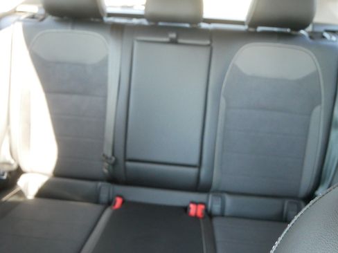 Used 2022 Volkswagen Taos SE AWD/4WD image 13
