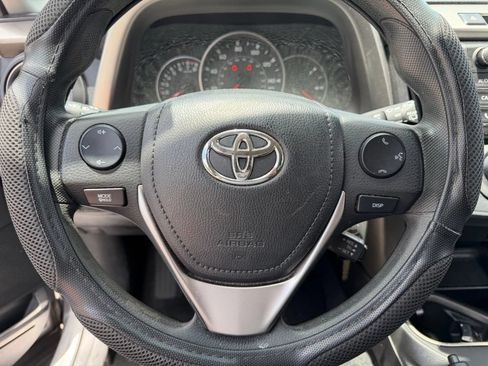 Used 2016 Toyota RAV4 LE FWD image 24