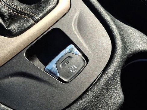 Used 2015 Jeep Cherokee Limited w/ Luxury Group FWD image 24