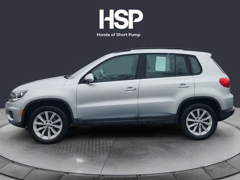 Used 2017 Volkswagen Tiguan Limited w/ Premium Package FWD image 2