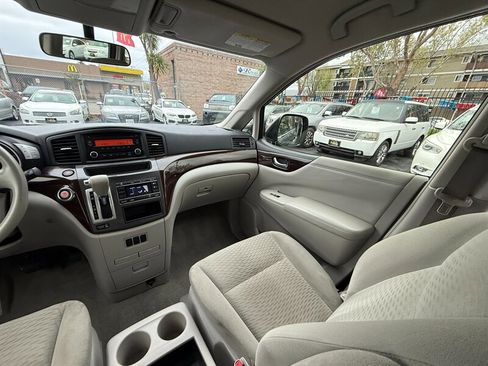 Used 2016 Nissan Quest S image 16