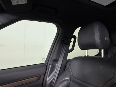 Used 2020 Land Rover Discovery HSE image 20