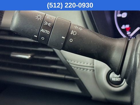 Used 2025 Subaru Outback Premium AWD/4WD image 13