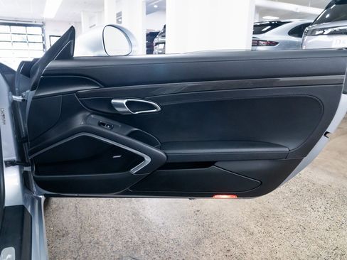 Used 2014 Porsche 911 Turbo S image 16