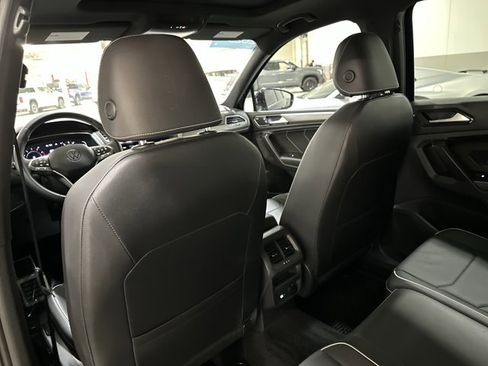 Certified 2023 Volkswagen Tiguan SEL R-Line image 20