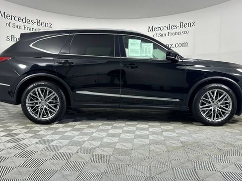 Used 2022 Acura MDX SH-AWD w/ Advance Package image 3