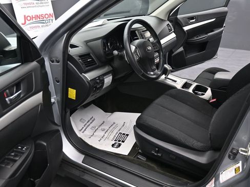 Used 2012 Subaru Outback 2.5i Premium image 18